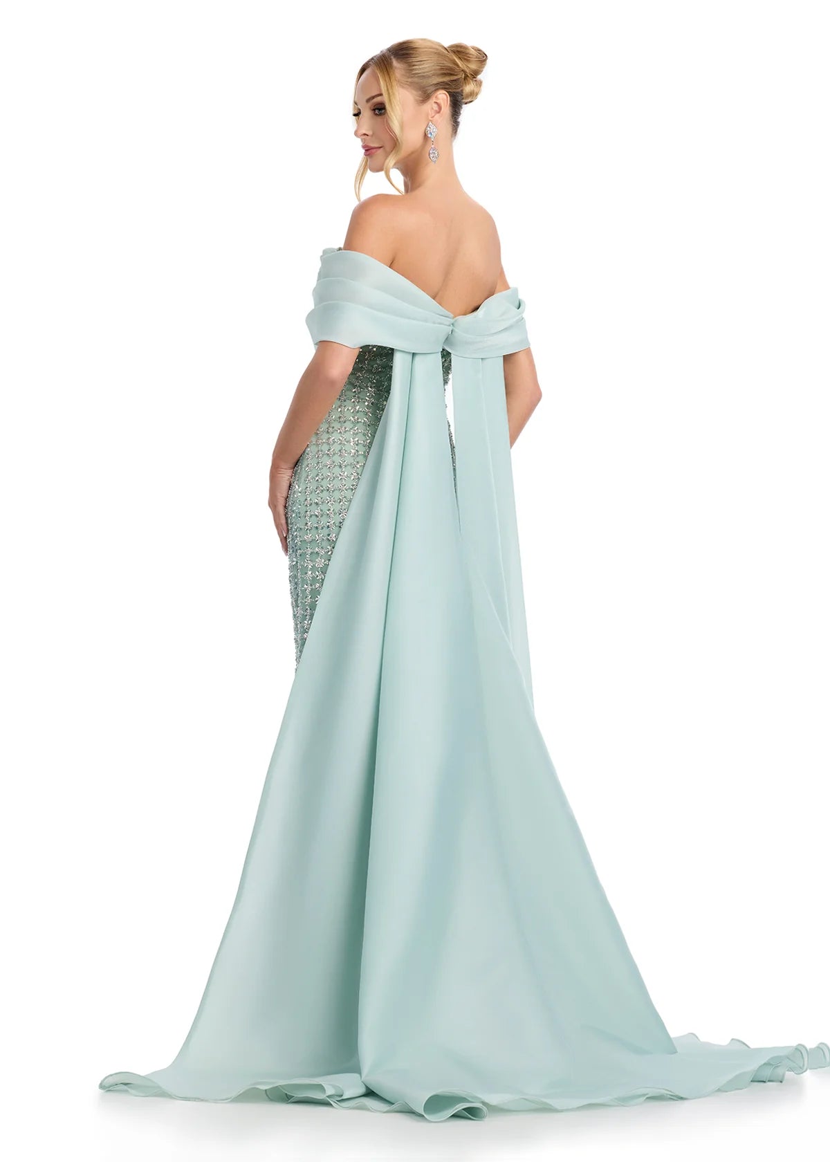 Ashley Lauren Style 12020 is a long prom dress designed for pageant and formal evening events. This elegant gown features Ashley Lauren's signature attention to fit and detail, creating a flattering silhouette that stands out on stage and in photos.
Available Colors: Black, Blush, Sage
This Ashley Lauren dress is an ideal choice for prom, pageant competitions, formal galas, and red carpet events.
Designer: Ashley Lauren
Style Number: 12020