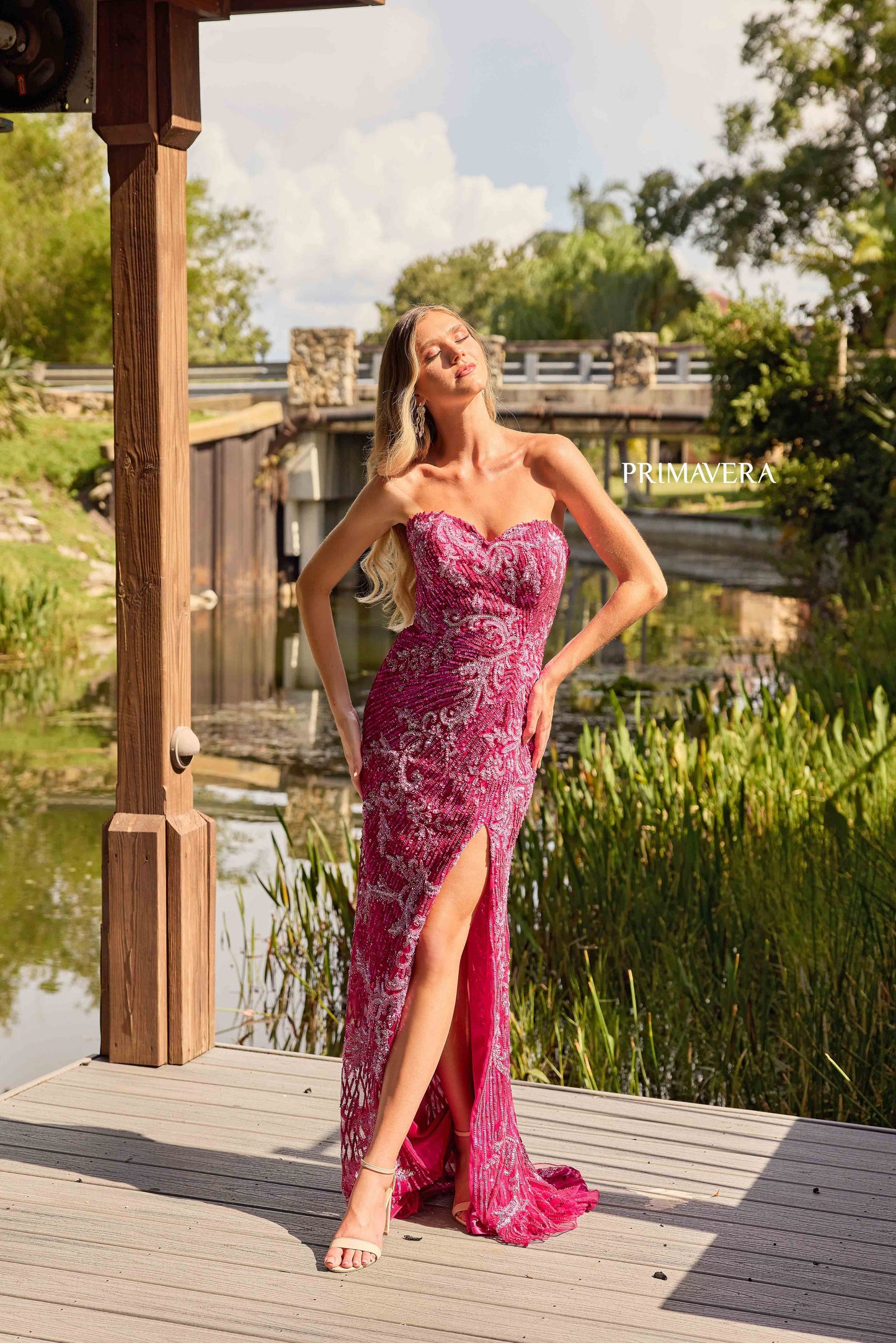 This elegant gown from Primavera Couture features a strapless sweetheart neckline with intricate beaded and sequined detailing. Perfect for prom, formal events, or pageants, this dress will make you stand out with its corset bodice and thigh-high slit. Look and feel like a true queen in this stunning evening gown.
Sizes: 000-18
Colors: Fuchsia, Purple, Teal