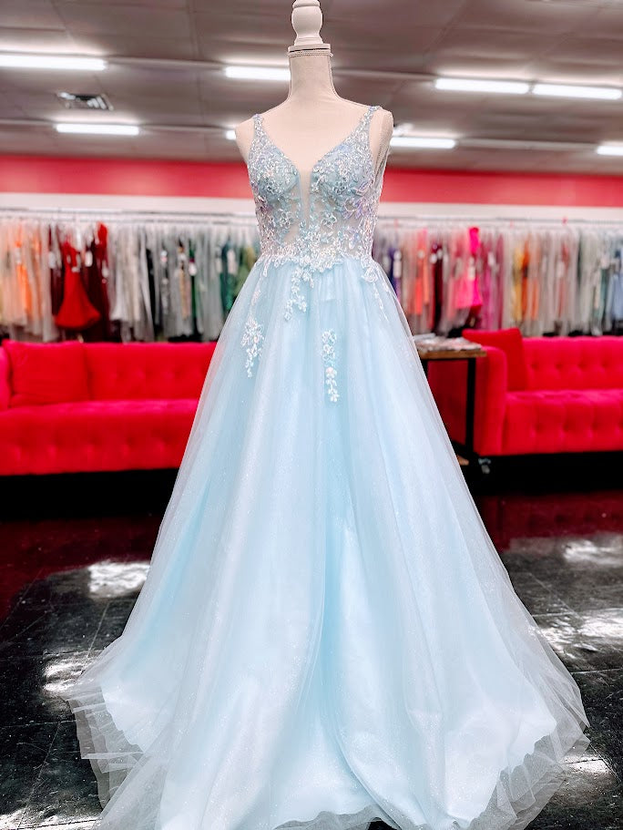 Nina Canacci 4427 Size 4 Light Blue Sequin Lace Sheer Ballgown Prom Dr Glass Slipper Formals Nina Canacci 4427 Size 4 Light Blue Sequin Lace Sheer Ballgown Prom Dr Glass Slipper Formals
