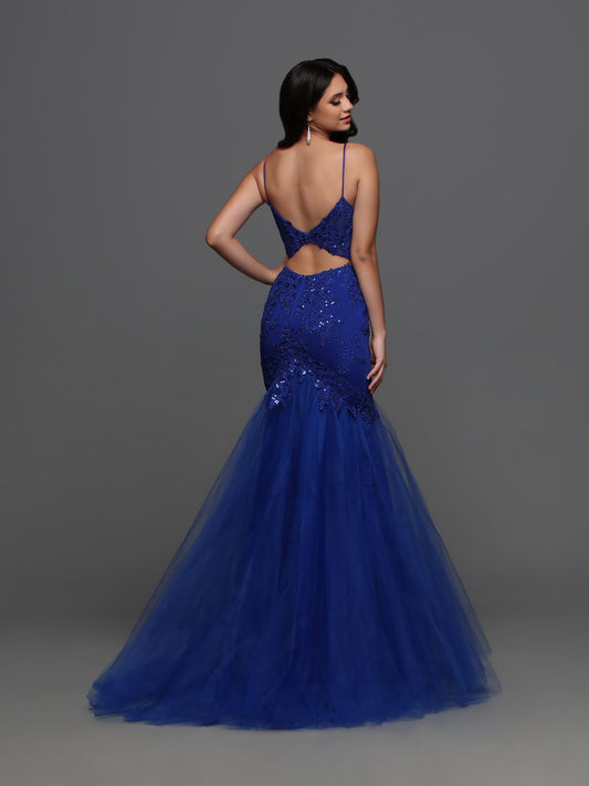 Expertly crafted by renowned designer Candice Wang, the 72321 Fitted Lace Mermaid Prom Dress is a stunning evening gown that showcases a sheer corset V neck and a cut out back. Perfect for prom or any formal event, this dress exudes elegance and sophistication. Sizes: 0-20 Colors: Black, Red, Cobalt