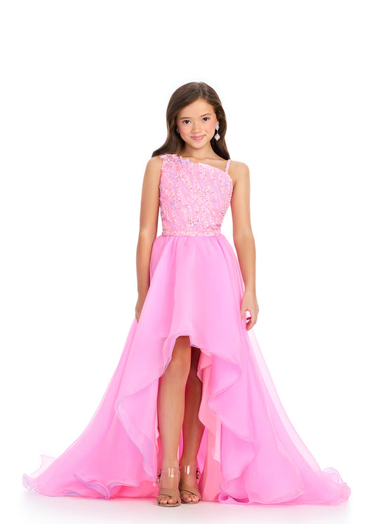 Elevate your little girl's pageant look with the stunning Ashley Lauren Kids 8290 dress. This one shoulder gown boasts intricate beading and a high low layered skirt for a touch of glamour. Perfect for pageants or any special occasion, this dress will make her feel like a true princess. Can you say fabulous? This gorgeous a-line gown features a one shoulder bustier with an intricate beaded design making way to a sweeping organza high low skirt, this dress is the definition of perfection!
One Shoulder