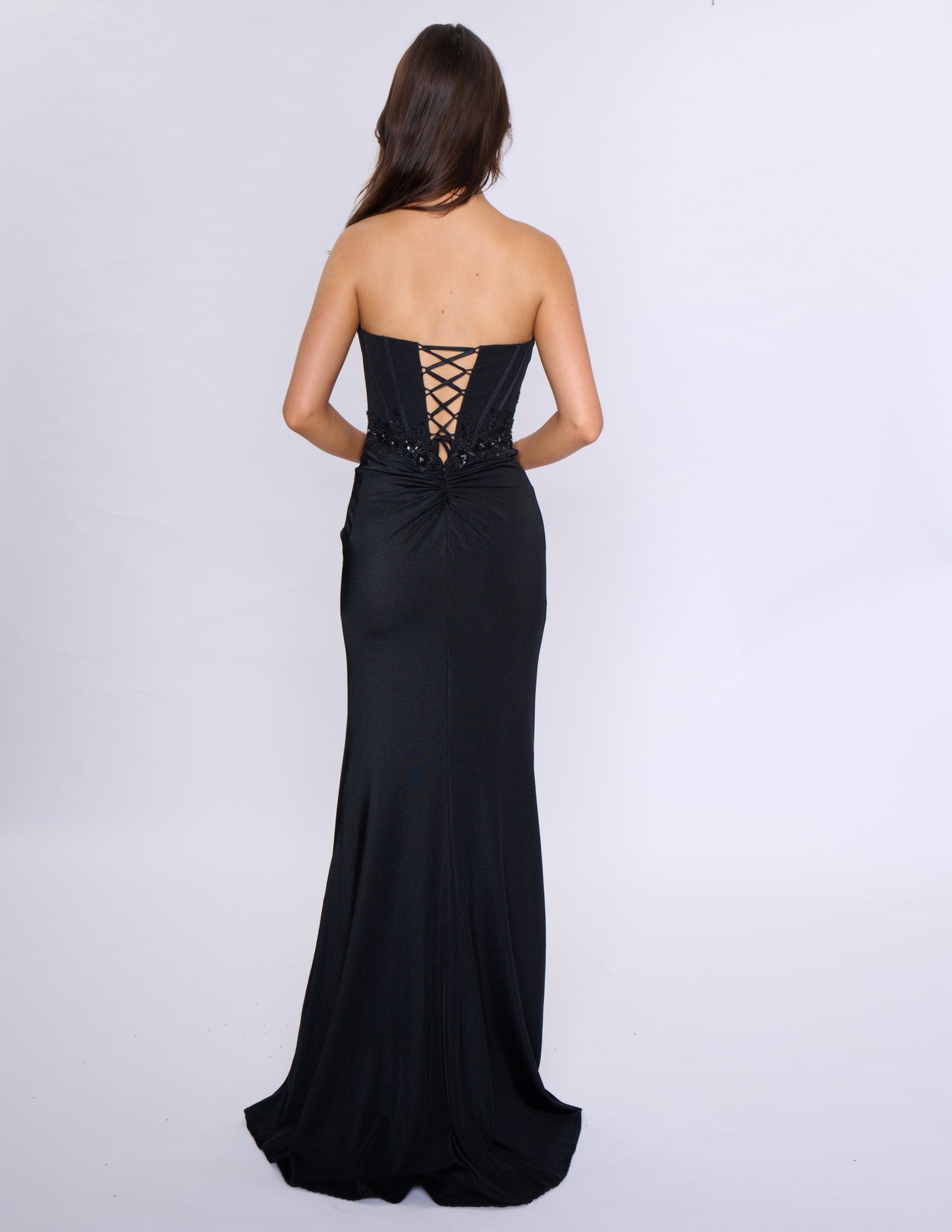 Elevate your elegance with the Nina Canacci 3274 Prom Dress. This stunning sequin corset strapless gown is designed to fit perfectly and enhance your figure. With a high slit and formal evening design, you'll be ready to make a statement at any special occasion. Exude confidence and sophistication with this exquisite dress.
Sizes: 0-18
Colors: Emerald, Burgundy, Black
