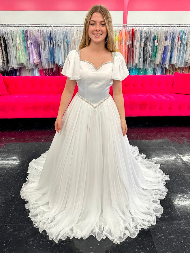 Samantha Blake 1126 Size 16 White Girls Pageant Dress Ruffle Cap Sleeve A Line Gown Satin Bodice Formal Samantha Blake 1126 Size 16 White Girls Pageant Dress Ruffle Cap Sleeve A Line Gown Satin Bodice Formal
