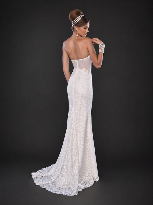 Adagio Bridal D9164 is a long Fitted Lace Boho Wedding Dress. This Strapless bridal gown features a sweetheart neckline. Waffle side cutouts for a slimming effect. Adagio Bridal D9164 size 00 Lace Wedding Dress Destination Reception
Available Sizes: 00
Available Colors: Ivory