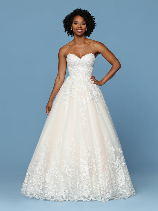 Davinci Bridal 50560 has a fitted strapless Sweetheart neckline with an embroidered lace bodice cascading into the tulle skirt. Full A Line Skirt Features a Lush Lace Edge around the hem and train. Available for 1-2 Week Delivery!!! Available Sizes: 2,4,6,8,10,12,14,16,18,20 Available Colors: Ivory/Blush, Ivory/Ivory
