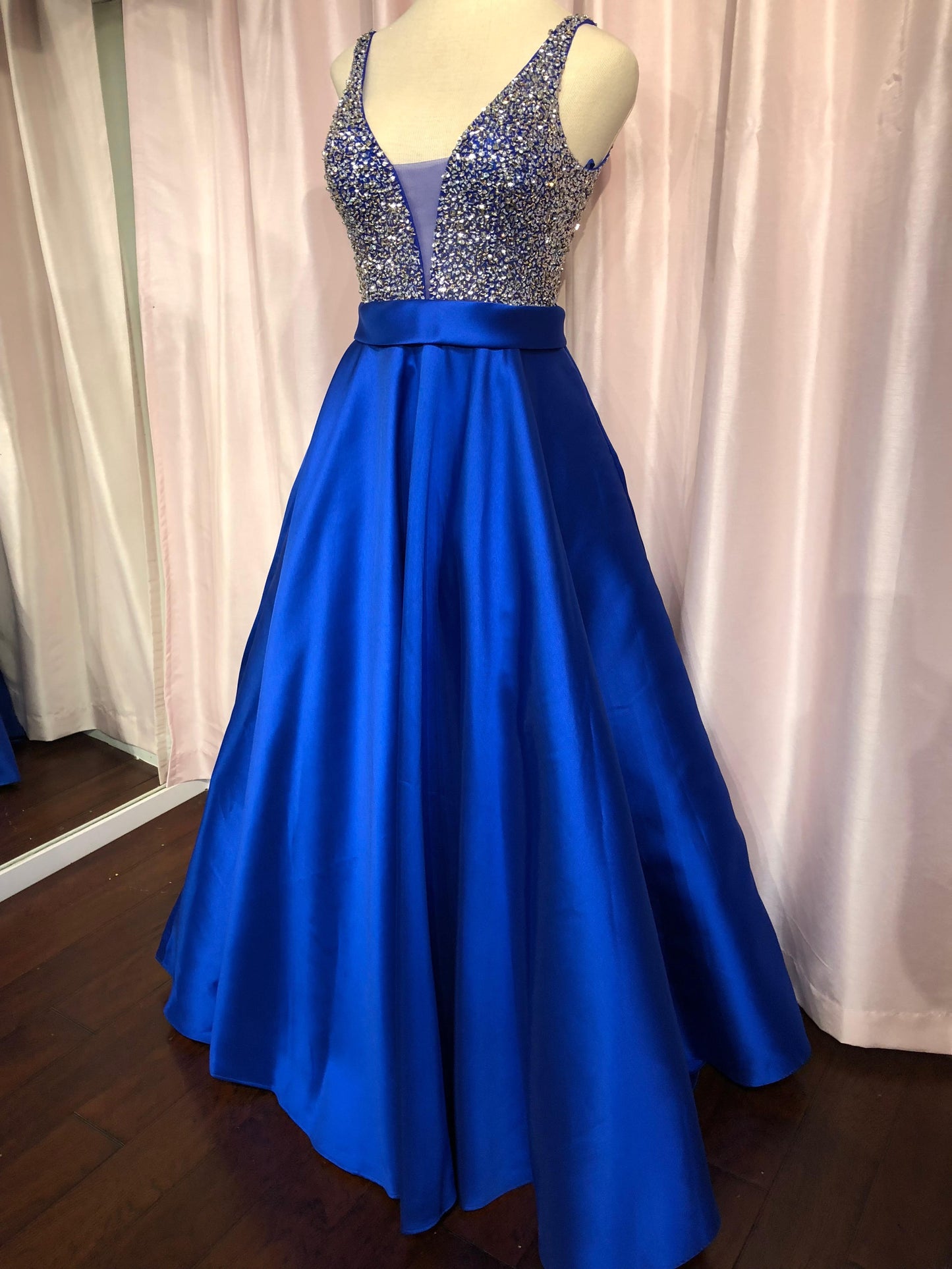 Jovani JVN55754 Size 6 Royal Beaded A Line Ballgown Prom Dress V Neck