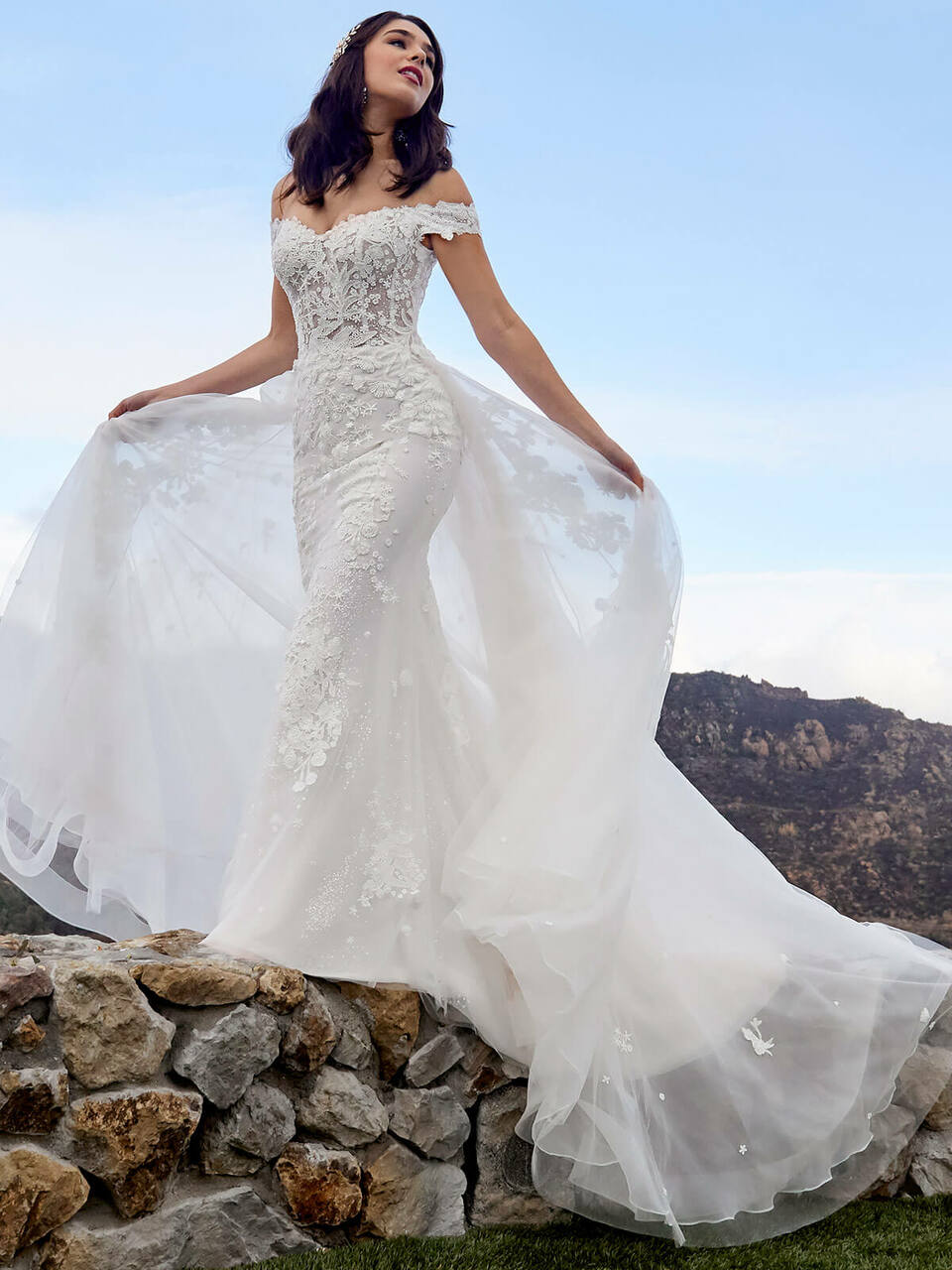 Casablanca Bridal 2419 Size 16, 18 MCKENZIE Wedding Dress Overskirt Bridal Gown off the shoulder 16 / Ivory/Silver Blush/Ivory Casablanca Bridal 2419 Size 16, 18 MCKENZIE Wedding Dress Overskirt Bridal Gown off the shoulder 16 / Ivory/Silver Blush/Ivory