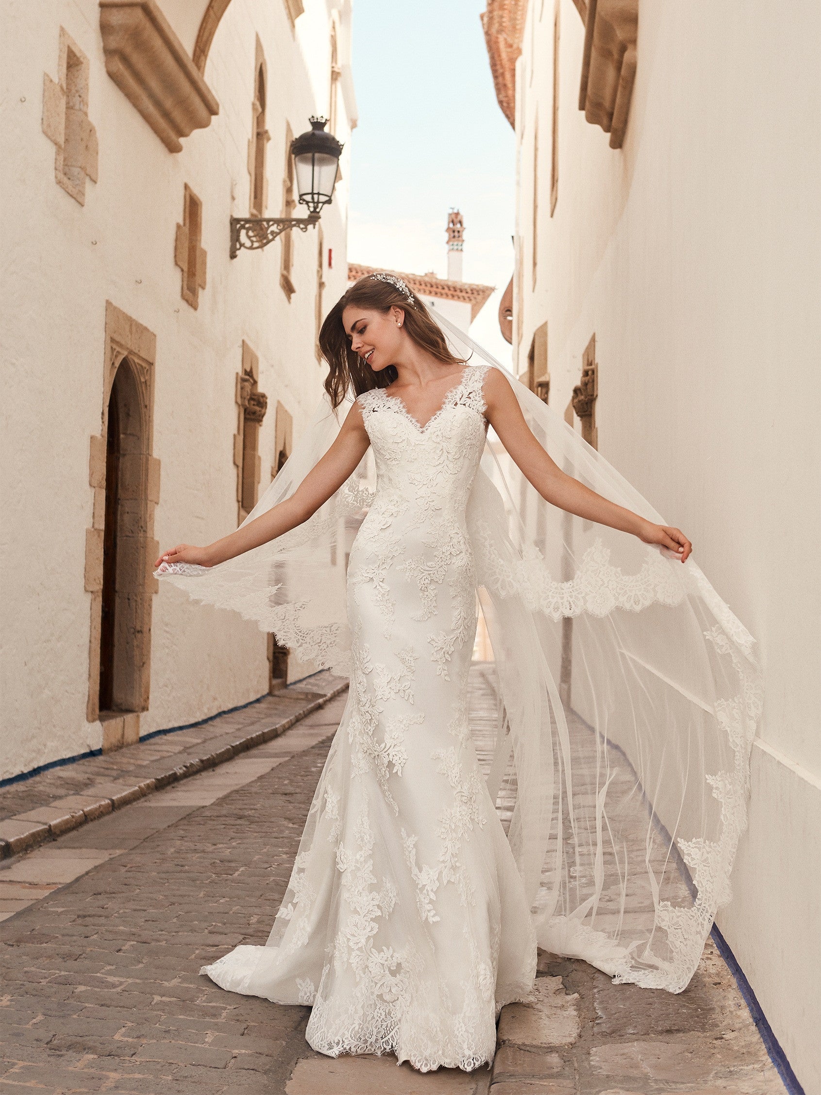 White One Bridal Saeko Size 14 Wedding Dress Lace Mermaid White One Bridal Saeko Size 14 Wedding Dress Lace Mermaid