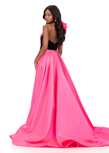 Ashley Lauren Style 12174 is a long prom dress designed for pageant and formal evening events. This elegant gown features Ashley Lauren's signature attention to fit and detail, creating a flattering silhouette that stands out on stage and in photos.

Available Colors: Black/Hot Pink, Black/White

This Ashley Lauren dress is an ideal choice for prom, pageant competitions, formal galas, and red carpet events.

Designer: Ashley Lauren
Style Number: 12174