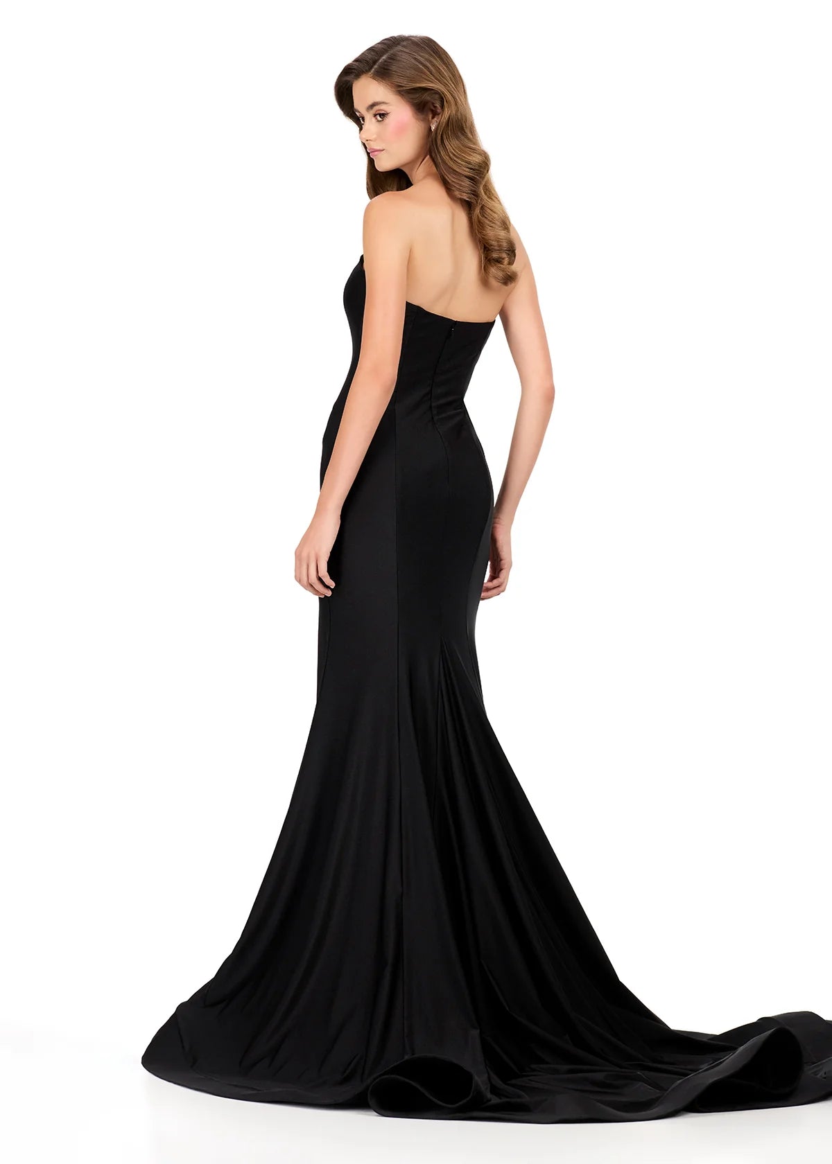 Ashley Lauren Style 12191 is a long prom dress designed for pageant and formal evening events. This elegant gown features Ashley Lauren's signature attention to fit and detail, creating a flattering silhouette that stands out on stage and in photos.

Available Colors: Black, Emerald, Fuchsia, Pink, Turquoise