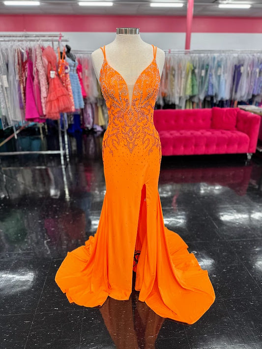 Amarra 20019 Long Fitted Backless Prom Dress Embellished V Neck Slit corset.&nbsp; Style 20019 features a plunging neckline embellished with beautiful accents. A slit skirt and lace up back add a spicy touch to an elegant gown.
● Made with jersey fabric for a fitted look that won’t sacrifice your comfort and style and gives a little stretch.
● Color&nbsp; neon orange Size 10