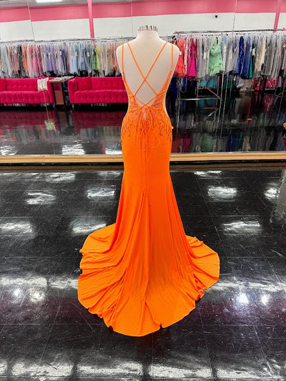 Amarra 20019 Long Fitted Backless Prom Dress Embellished V Neck Slit corset.&nbsp; Style 20019 features a plunging neckline embellished with beautiful accents. A slit skirt and lace up back add a spicy touch to an elegant gown.
● Made with jersey fabric for a fitted look that won’t sacrifice your comfort and style and gives a little stretch.
● Color&nbsp; neon orange Size 10