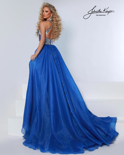 Designer: Johnathan Kayne — Style 3206
Style 3206 is a flowy Johnathan Kayne long prom dress crafted from lightweight special occasion fabrics for beautiful movement. The skirt glides effortlessly with every step, creating an elegant pageant dress silhouette that photographs beautifully and stands out on stage or on the dance floor.

Sizes: 000, 00, 0, 2, 4, 6, 8, 10, 12, 14, 16
Colors: Emerald, Hot Coral, Royal