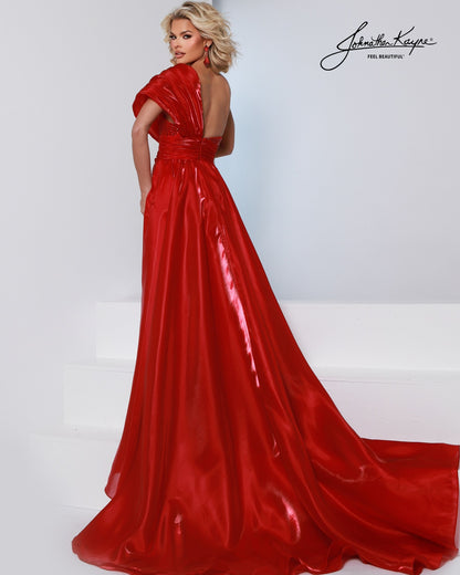 Designer: Johnathan Kayne — Style 3243
Style 3243 is a flowy Johnathan Kayne long prom dress crafted from lightweight special occasion fabrics for beautiful movement. The skirt glides effortlessly with every step, creating an elegant pageant dress silhouette that photographs beautifully and stands out on stage or on the dance floor.

Sizes: 000, 00, 0, 2, 4, 6, 8, 10, 12, 14, 16
Colors: Black, Cherry, Ice Blue, White