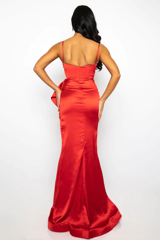 Expertly designed for a stunning silhouette, the Ava Presley 39306 Long Prom Dress features a fitted V neckline, elegant ruching, and a high slit for a touch of glamor. Perfect for any formal event or pageant, this gown is guaranteed to turn heads and make you feel confident and beautiful.