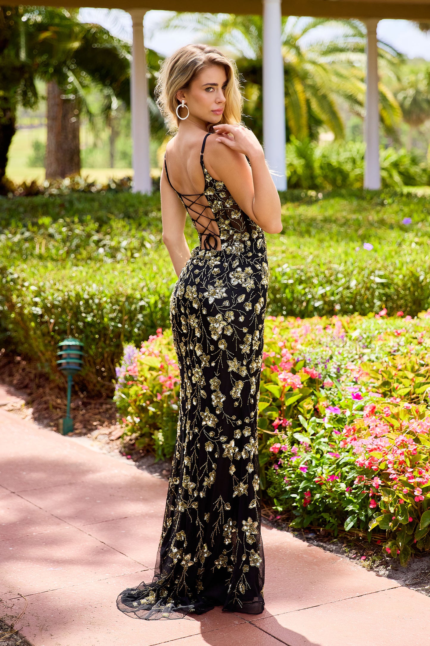 Shop the Primavera 4522 prom dress gown for a standout Spring 2026 formal look. This long dress is ideal for prom, pageant appearances, and black-tie evenings with a clean, modern silhouette.

Designer: Primavera Couture
Style Number: 4522

Sizes: 000, 00, 0, 2, 4, 6, 8, 10, 12, 14, 16, 18
Colors: Black Blue, Black Gold, Coral, Ivory