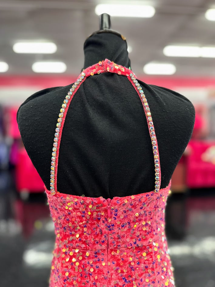 Marc Defang 5033 Short Girls sequin Pageant Romper high neck fun fashion Velvet Sequin High Neck Crystal Embellished Romper Pageant Fun Fashion

Sparkle Iridescent colors&nbsp;
Fully beaded
Halter Neck
Back Straps&nbsp;
Side Pockets
Knitted inner comfort lining

Available Sizes: 6, 12

Available Colors:&nbsp;Hot Pink

In Stock &amp; Ready to Ship! *Romper Only! Overskirt sold seperate!
