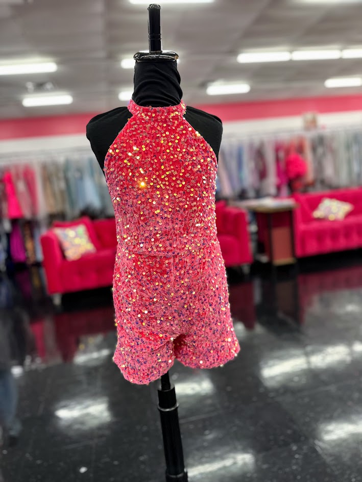 Marc Defang 5033 Short Girls sequin Pageant Romper high neck fun fashion Velvet Sequin High Neck Crystal Embellished Romper Pageant Fun Fashion

Sparkle Iridescent colors&nbsp;
Fully beaded
Halter Neck
Back Straps&nbsp;
Side Pockets
Knitted inner comfort lining

Available Sizes: 6, 12

Available Colors:&nbsp;Hot Pink

In Stock &amp; Ready to Ship! *Romper Only! Overskirt sold seperate!