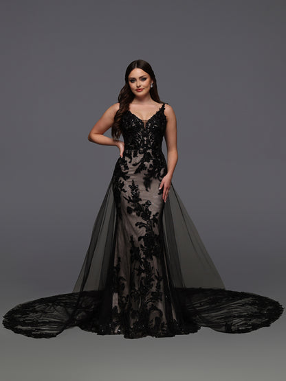 Elevate your bridal elegance with the Davinci Bridal 50927 gown in size 10. This ivory lace dress features a graceful V-neckline and a delicate tulle overskirt, blending classic romance with modern sophistication. Perfect for the bride seeking timeless beauty and refined detail on her special day.

Fabric:&nbsp;Lace, Tulle

Neckline:&nbsp;Modest, Straps, V-Neck

Silhouette:&nbsp;Fit &amp; Flare

Details:&nbsp;Back Interest, Beading, Buttons, Cap Sleeves, Chapel Train, Lace, Lace Applique, Modest, Removeable