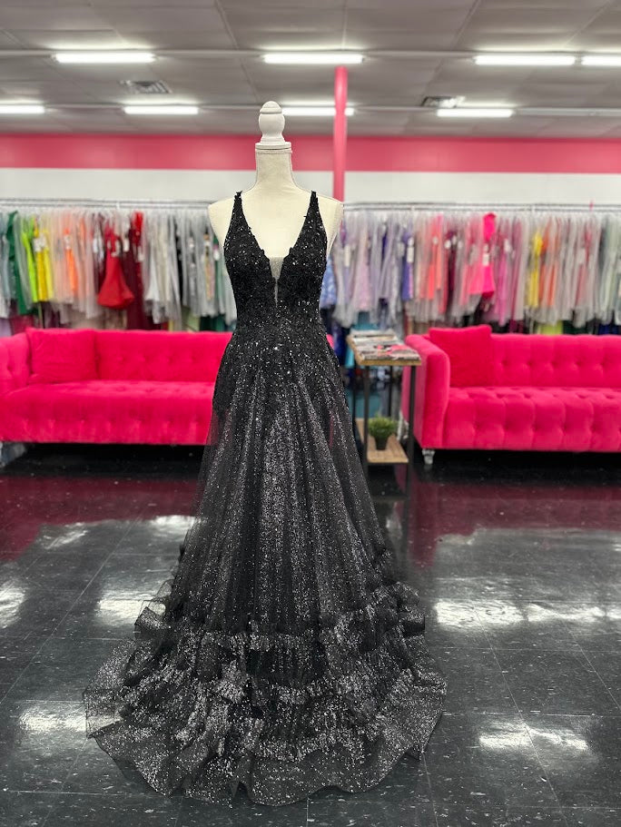 Nina Canacci 7607 Sheath Prom Dress with Bougie Sheer A Line Overskirt with Ruffles Sequin V Neckline Corset Lace Up Back

Set the trend with the Nina Canacci 7607 Sheath Prom Dress. The hand-sewn sequin V neckline adds a touch of luxury, while the bougie sheer A line overskirt with ruffles creates a stunning silhouette. The corset lace up back offers a perfect fit with a hint of elegance.

Size: 4

Color: Black