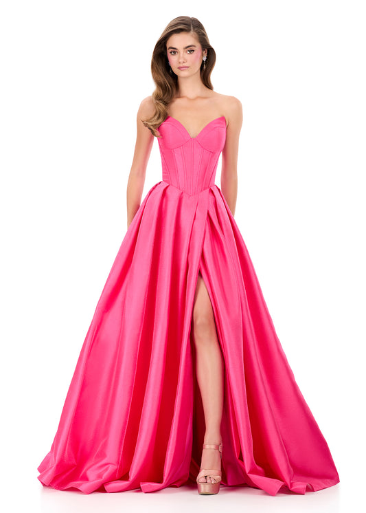 ASHLEYlauren 12266 Mikado ball gown with a structured sweetheart bodice, lace-up back, front slit, voluminous skirt

Available Colors: Emerald, Fuchsia, Orchid, Red

This Ashley Lauren dress is an ideal choice for prom, pageant competitions, formal galas, and red carpet events.

Designer: Ashley Lauren
Style Number: 12266