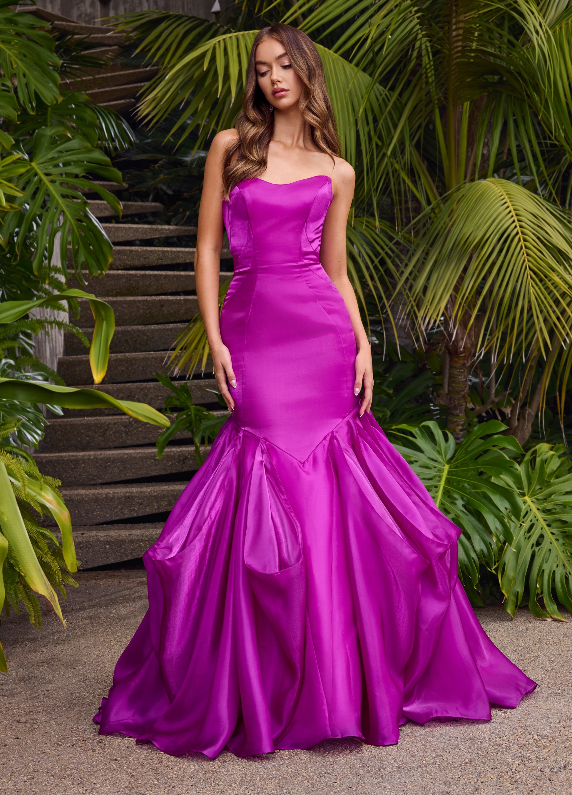 Ashley Lauren 11733 Evening Gown Royal Royal / 0 Ashley Lauren 11733 Evening Gown Royal Royal / 0