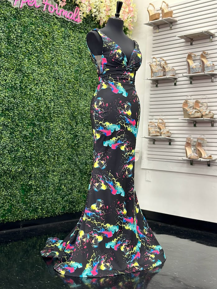 This Johnathan Kayne 9213 prom dress is a sophisticated showstopper. Crafted from neon jersey fabric and featuring a fitted silhouette, this floor-length gown makes a stunning statement. Its V neckline and Smoke Bomb coloring add to its modern look. Get ready to shine in this unforgettable style.  *ONE OF A KIND  Size: 4  Color: Black Smoke Bomb