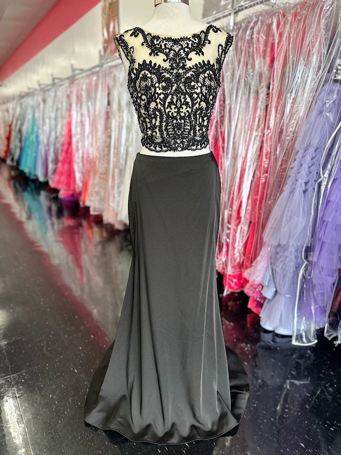 Jolene Collection 18096 Size 10 Black/Nude Long Sheer beaded lace dres –  Glass Slipper Formals