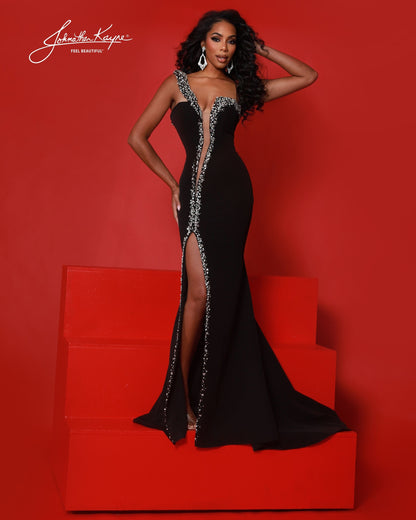 Designer: Johnathan Kayne — Style 3257
Johnathan Kayne style 3257 is a sleek long prom dress in a smooth, structured fabric that highlights the natural shape of the body. The clean lines and refined details make this gown a versatile choice for prom, pageant, and evening occasions that call for a polished, modern gown.

Sizes: 000, 00, 0, 2, 4, 6, 8, 10, 12, 14, 16
Colors: Black, Royal, White