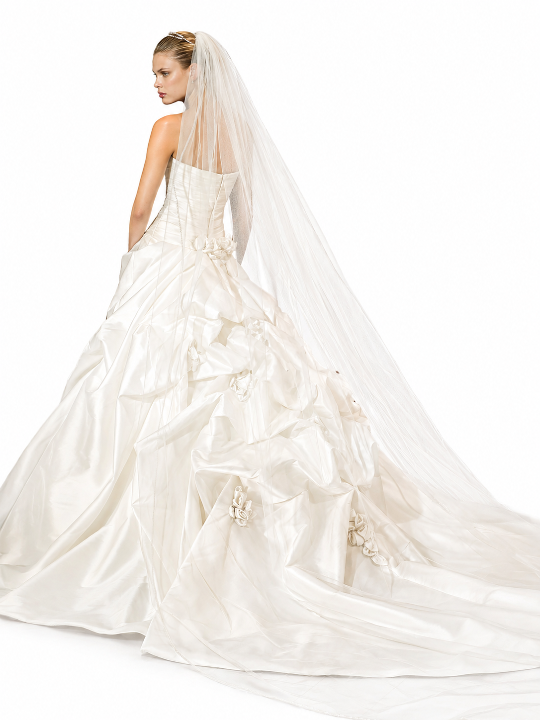 Pronovias San Patrick Capri Bridal Gown Wedding Dress

Strapless Torino taffeta gown with a pick up skirt and a modified sweetheart neckline.

Available in&nbsp;Size 10 Off White