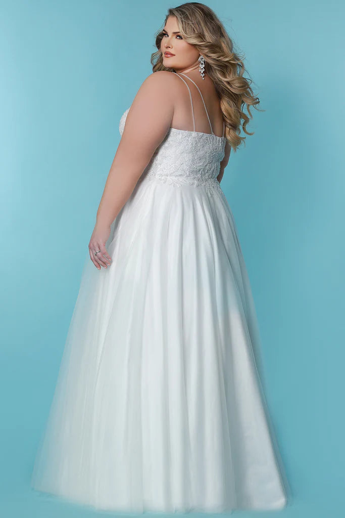 Sydneys Closet SC5283 Dalia Ivory Bridal Dress. Look stunningly bridal in the SC5283 Dalia Ivory Bridal Dress by Sydneys Closet! This dress is all class, from its captivating sweetheart neckline to its romantic lace detailing. Plus, the full A-line skirt will provide you with total princess vibes on the big day! Slay away!