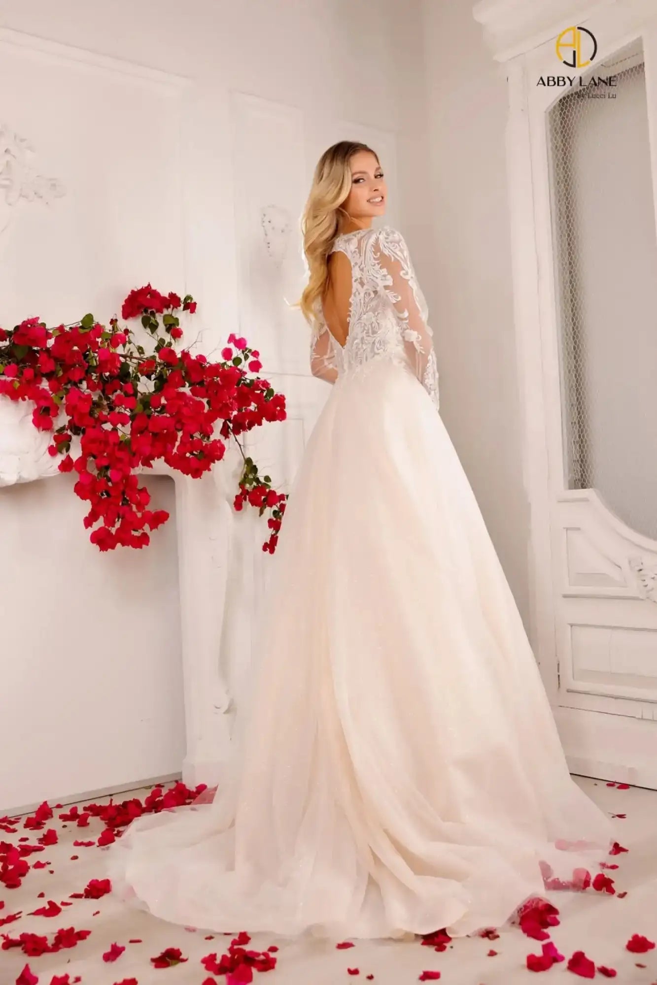 Long sleeve 2025 ivory wedding dress