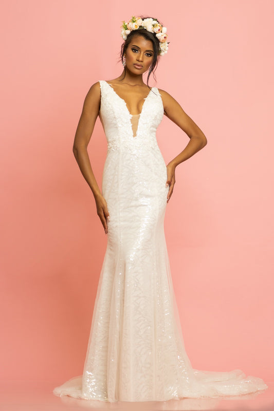 This stunning wedding dress by Johnathan Kayne features a fitted silhouette, embroidered sequin lace, and a tulle train. Crafted from the highest-quality fabrics, this gorgeous gown ensures a memorable entrance.  Size: 4  Color: Ivory/Nude