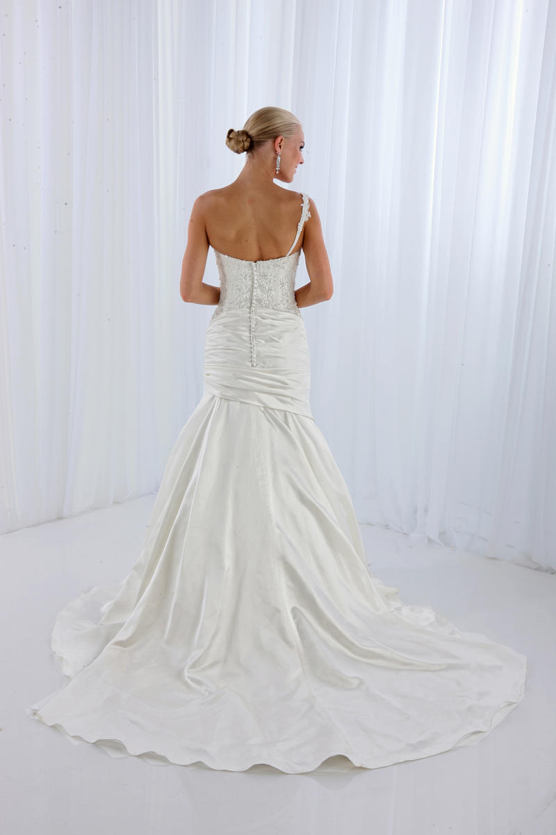Impression Bridal 10092 One strap fit and flare mermaid wedding gown size 2 Ivory