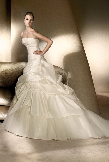 Pronovias Carey Size 16 Silk Wedding Dress Fit & Flare