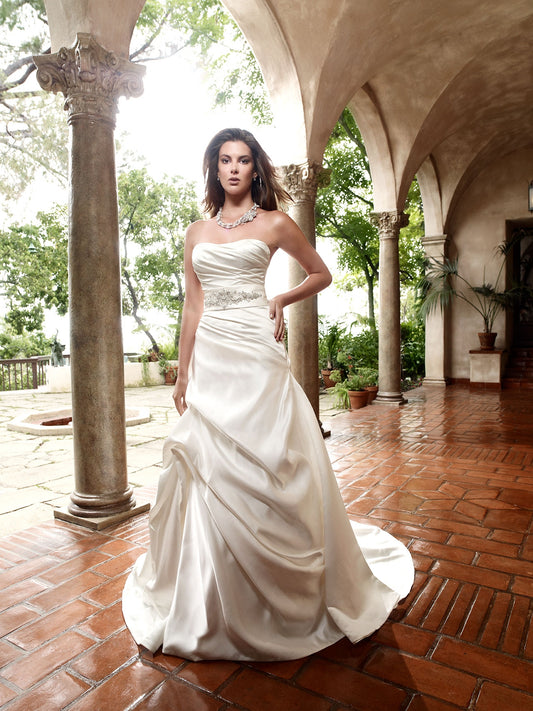 Casablanca Bridal 2018 Size 16 Fit & Flare Wedding Dress Belt Ballgown Plus Size