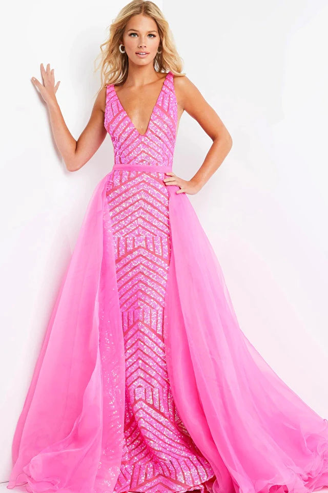 Jovani 25833 Long Fitted Sequin Mermaid Pageant Dress is an elegant choice for formal wear. It features a fitted bodice, detachable overskirt, and all-over sequin detailing for a dazzling look. The mermaid silhouette accentuates your curves for a figure-flattering effect. Crafted from a lightweight yet durable fabric, this gown is designed for long-lasting wear. 
