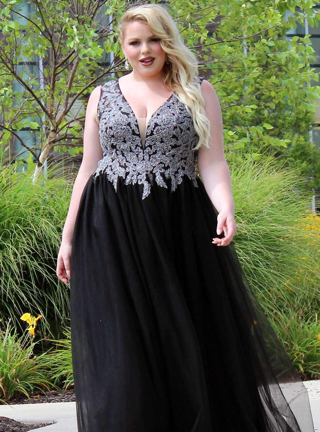 Sydney's Closet SC7298 V neckline sleeveless embellished applique lace bodice and tulle skirt prom dress evening gown ball gown  Available colors: Black Silver  Available sizes:  14, 16, 18, 20, 22, 24, 26, 28, 30, 32, 34, 36, 38, 40 