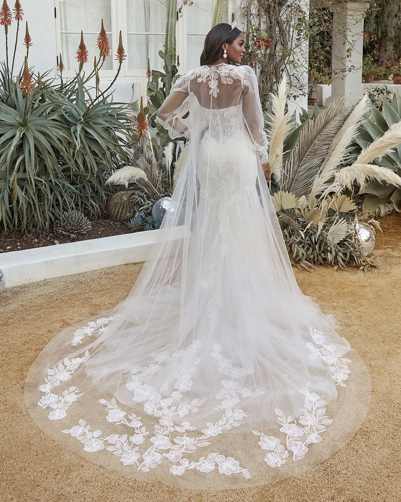 Casablanca Beloved BL286 Delilah Size 12 Lace A Line Wedding Dress Bridal  Gown