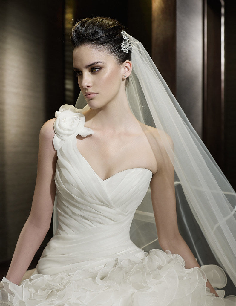 San Patrick Capricho Size 12 Long Fit & Flare One Shoulder Wedding Dress Bridal