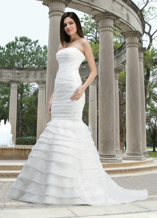 DaVinci Bridal Gown 50063 size 12 White Wedding Dress Mermaid Detachable Ruffle