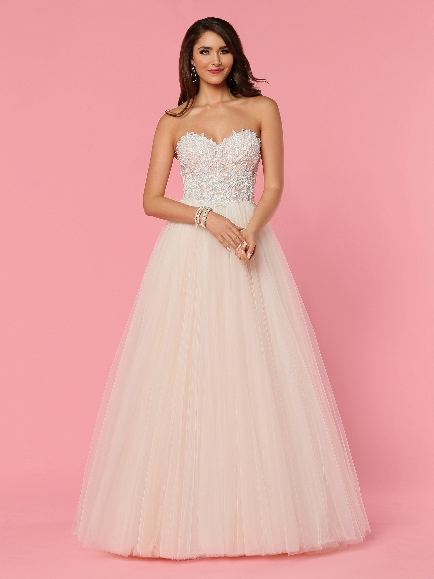Davinci Bridal 50450 is a Lace & Tulle Ballgown Wedding Dress. Featuring a Strapless Sweetheart Corset style Embellished Lace Bodice with a Lush Full Tulle skirt.   Available for 1-2 Week Delivery!!!  Available Sizes: 2,4,6,8,10,12,14,16,18,20  Available Colors: Ivory/Blush, Ivory/Ivory