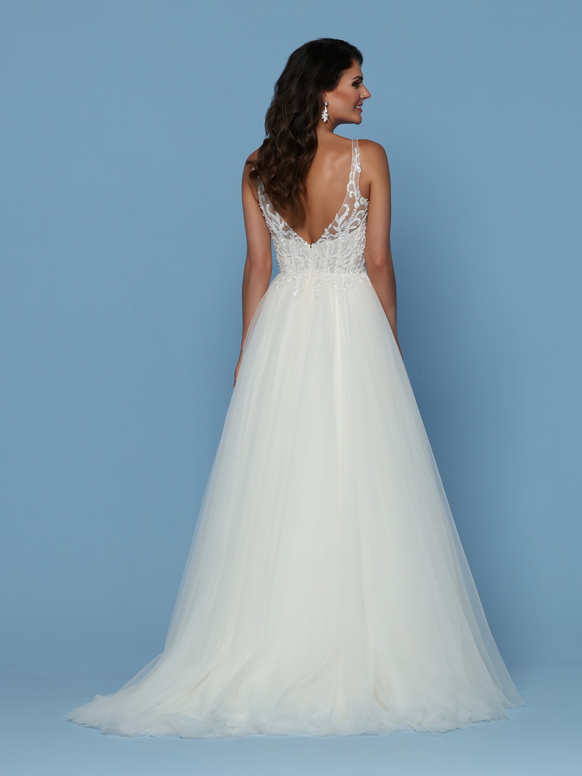 Davinci Bridal 50571 is a Tulle ballgown wedding dress with a sweetheart sheer Illusion V neckline. Embellished lace along the bodice cascading into the full tulle skirt. Sheer Illusion lace Embellished Straps.  Available for 1-2 Week Delivery!!!  Available Sizes: 2,4,6,8,10,12,14,16,18,20  Available Colors: Ivory/Blush, Ivory/Ivory