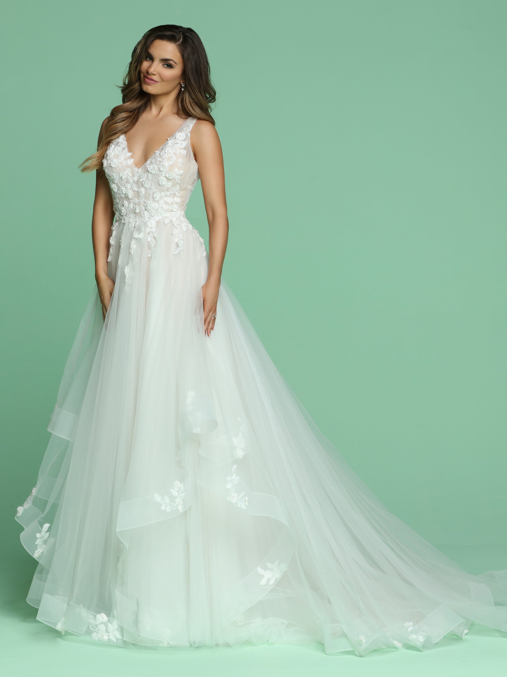 Davinci Bridal 50601 Size 10 Layered Ballgown Wedding Dress Train Floral Applique Davinci Bridal 50601 Size 10 Layered Ballgown Wedding Dress Train Floral Applique