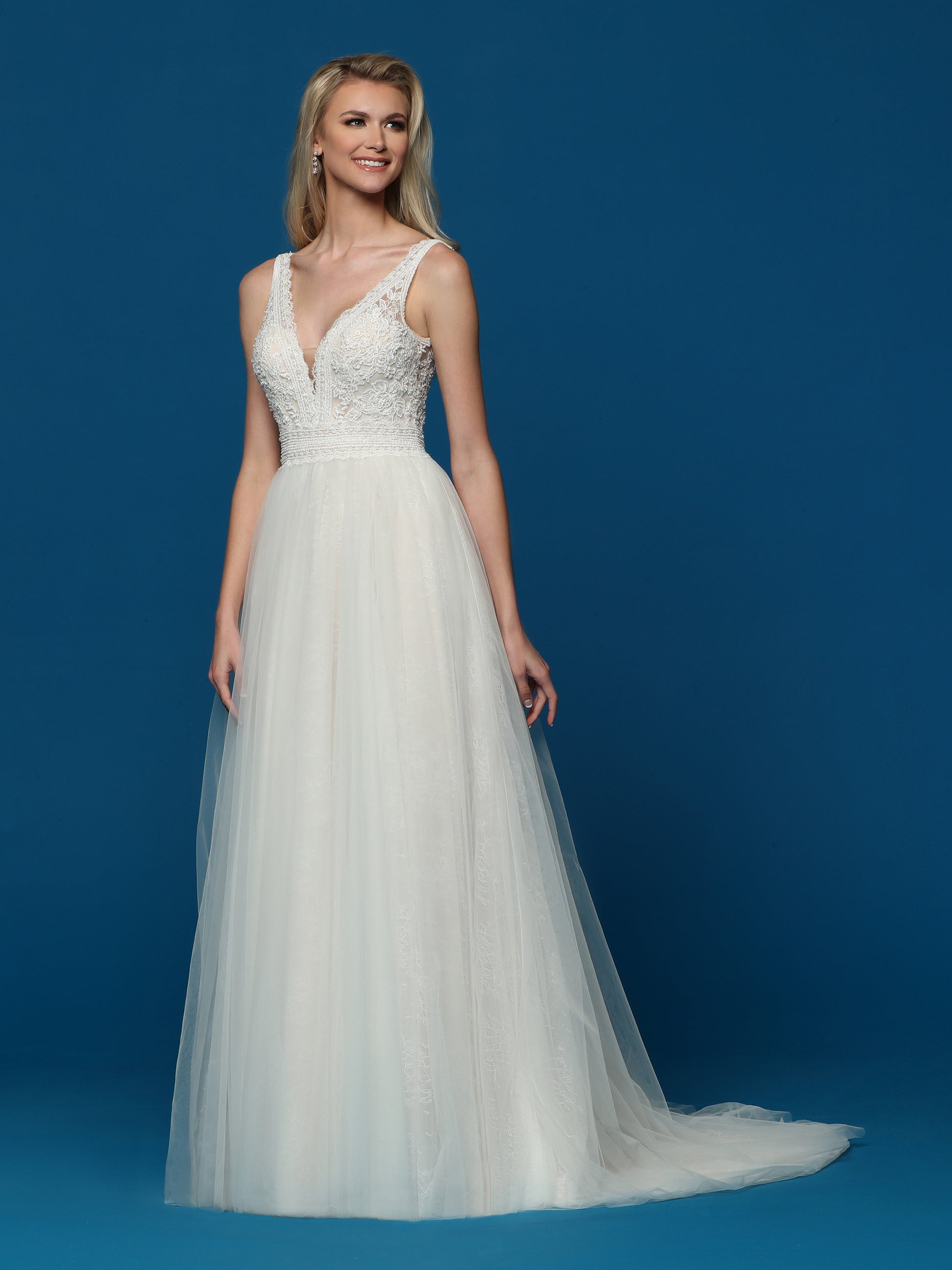 h line wedding dress Strapless Tulle A-Line Beach Wedding Dress with Split-chicloth