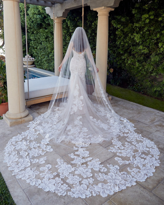 Casablanca Bridal 2447V Veil to match gown 2447 Cathedral length tulle and lace