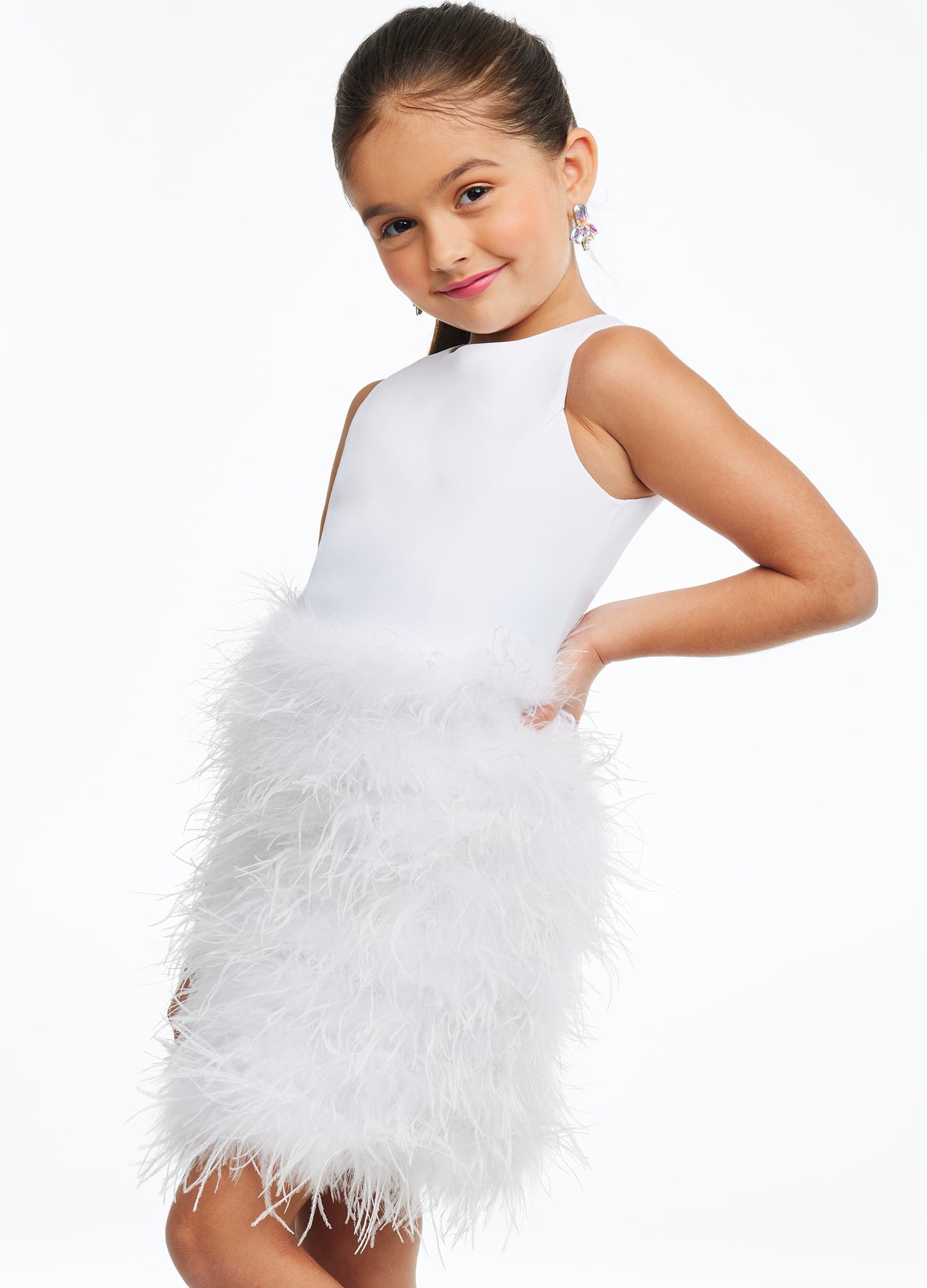 Ashley Lauren Kids 8132 Short Feather skirt cocktail girls Pageant Dress Cutout back Fabulous in feathers! This kids cocktail dress features a scuba bustier giving way to a full feather skirt and open back. Crew Neckline Open Back Scuba Feathers Available Sizes: 2-16 Available Colors: Turquoise, Hot Pink, White