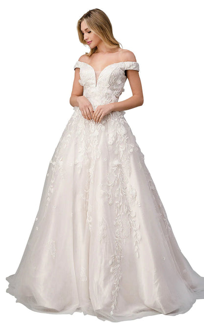 Andrea & Leo Couture PEONY A1027 Long off Shoulder Ballgown Wedding Dress Bridal Gown Peony White Gown is a layered tulle ball gown with floral diamond glitter motif trickling down the gown. 3D organza flowers add couture depth to the garment, while the off-white tone of the dress softly blends into the shimmering embellishment. The bodice features a off shoulder bodice that is fully lined mid back for bra coverage. The skirt is A-line shape with crinoline to support the silhouette.