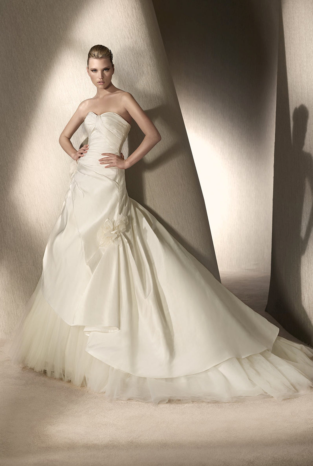 San Patrick Cantico Size 14 Satin Ballgown Wedding Dress Tulle Pickups skirt