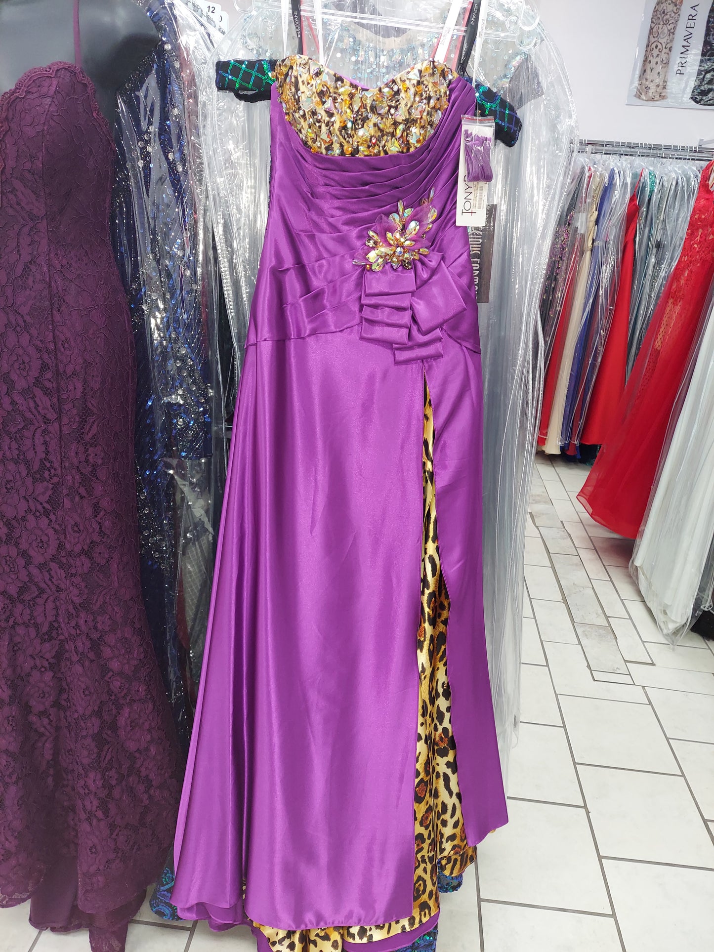 TONY BOWLS PARIS 112739 Size 0 Long Satin Animal Print Prom Dress Pageant leopard